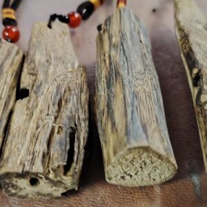 Natural insect-shaped bracelet